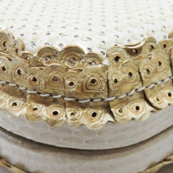 Bottega Veneta All Leather Knot Clutch - Picture 7 of 15